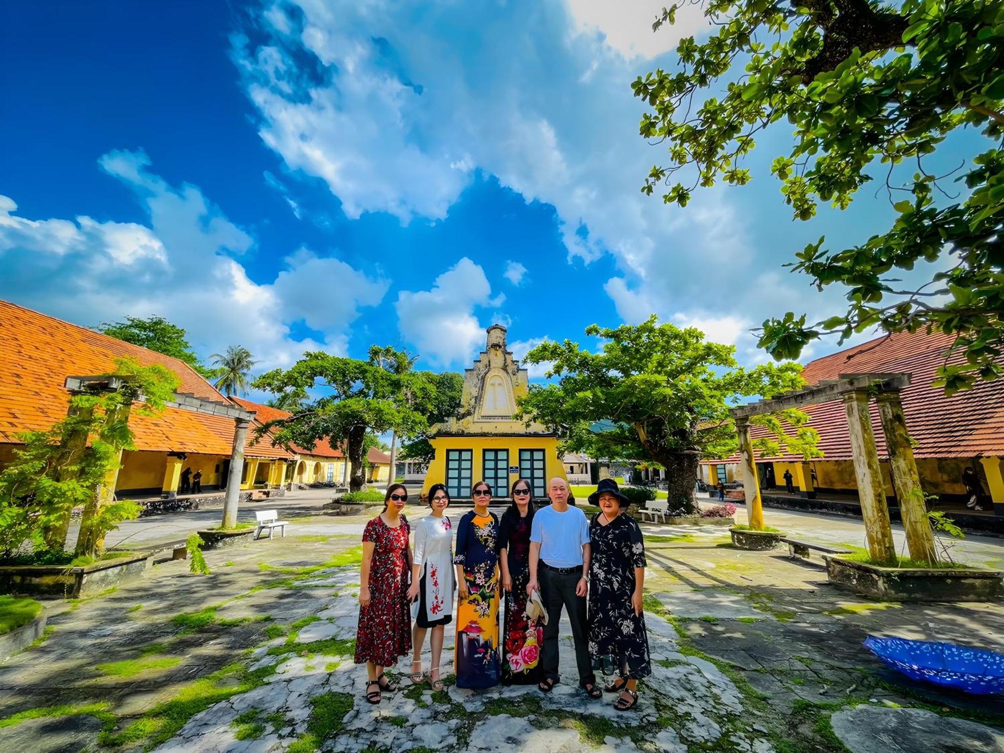 Duy Canh Homestay Chi Khu Co Ong Extérieur photo