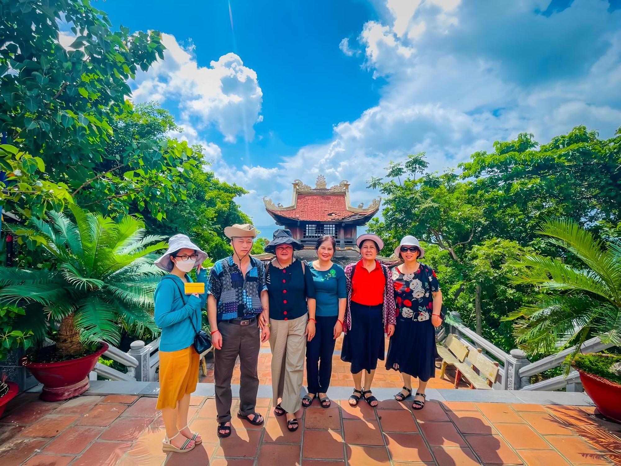 Duy Canh Homestay Chi Khu Co Ong Extérieur photo